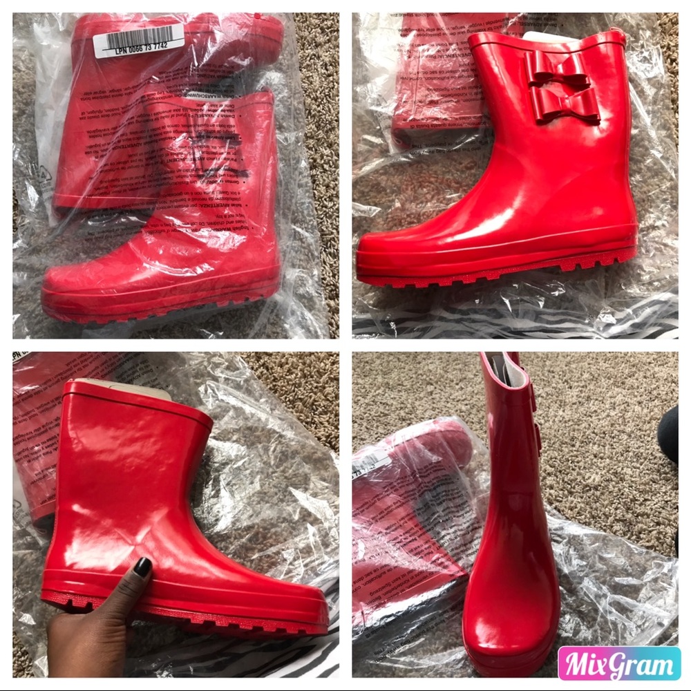 Red Bow Rain Boots